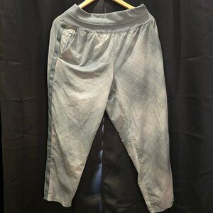 ATHLETA  Capri PANTS- size 12